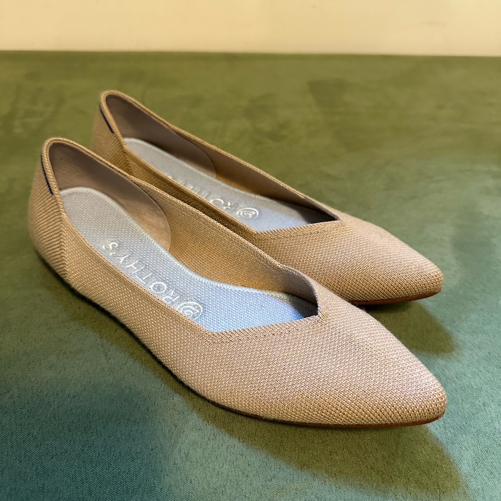 Rothy’s the point in nude with baby blue liners 7.5